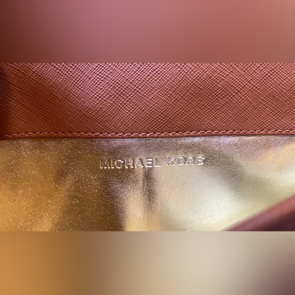 Michael Kors Slim Sleeve For Laptop, Macbook 11" or iPad Brown Leather - Picture 2 of 5